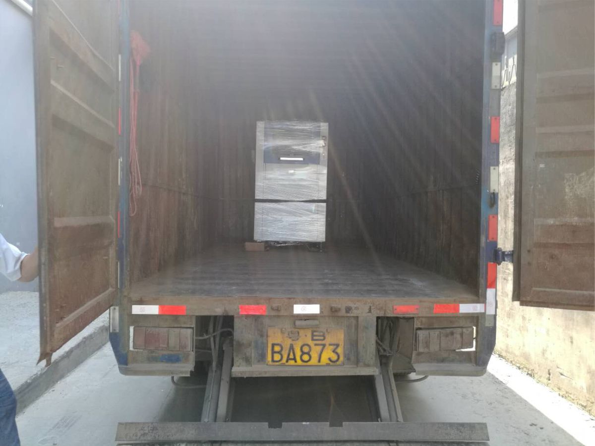 客戶見證我們的AOI設備(圖6)