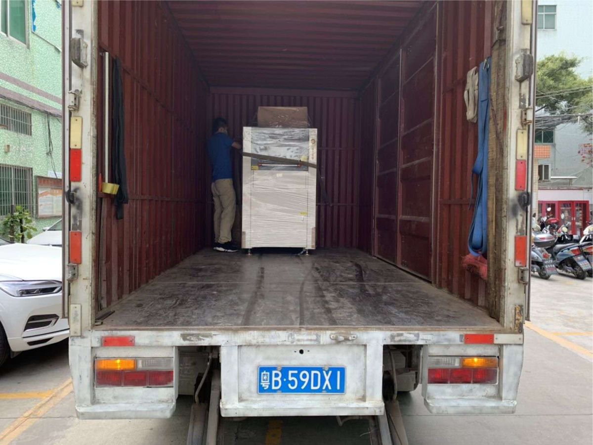 客戶見證我們的AOI設備(圖8)